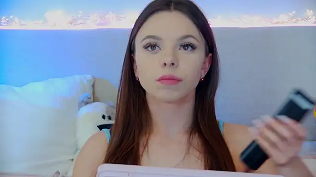 Snapshot of ElisabethDavis chatting on 03-10-25, 06:56 ElisabethDavis online show from 03-10-25, 06:56