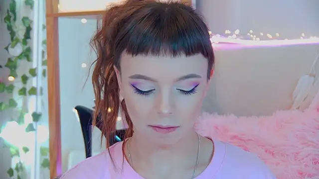 Snapshot of ElisabethDavis chatting on 09-24-25, 03:15 ElisabethDavis online show from 09-24-25, 03:15