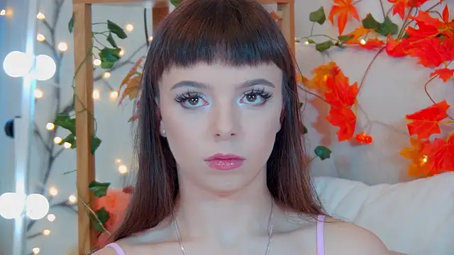 Snapshot of ElisabethDavis chatting on 10-05-25, 03:21 ElisabethDavis online show from 10-05-25, 03:21