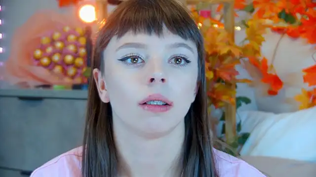 Snapshot of ElisabethDavis chatting on 10-27-25, 03:16 ElisabethDavis online show from 10-27-25, 03:16