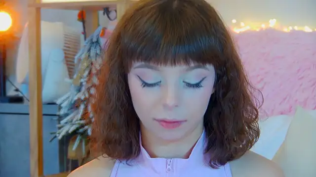 ElisabethDavis online show from 11-28-25, 03:14