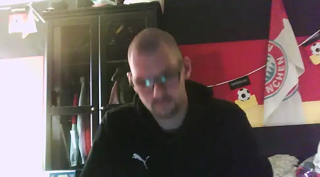 Die-geile-Sau online show from 03-16-25, 12:00