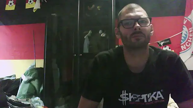 Die-geile-Sau online show from 09-09-25, 02:38