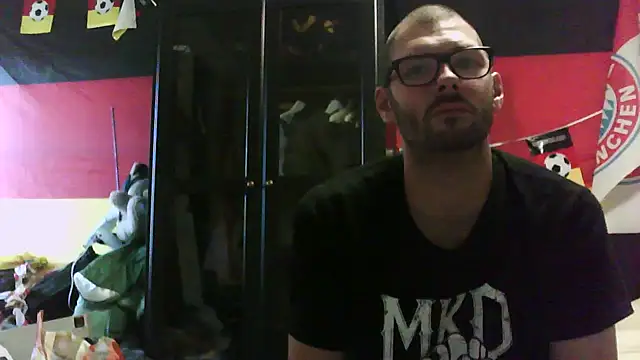 Die-geile-Sau online show from 09-18-25, 03:25