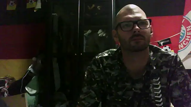 Die-geile-Sau online show from 09-22-25, 06:54