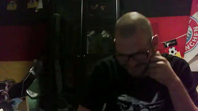 Die-geile-Sau online show from 09-24-25, 08:01