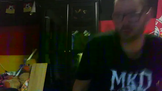 Die-geile-Sau online show from 10-15-25, 08:20