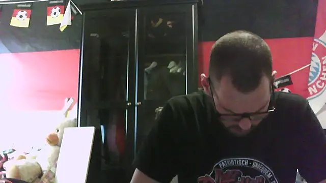 Die-geile-Sau online show from 10-16-25, 12:28