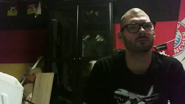 Die-geile-Sau online show from 10-26-25, 08:15