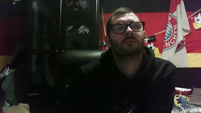 Die-geile-Sau online show from 11-24-25, 04:07