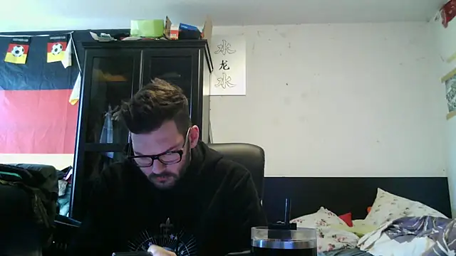 Die-geile-Sau online show from 04-23-26, 12:51