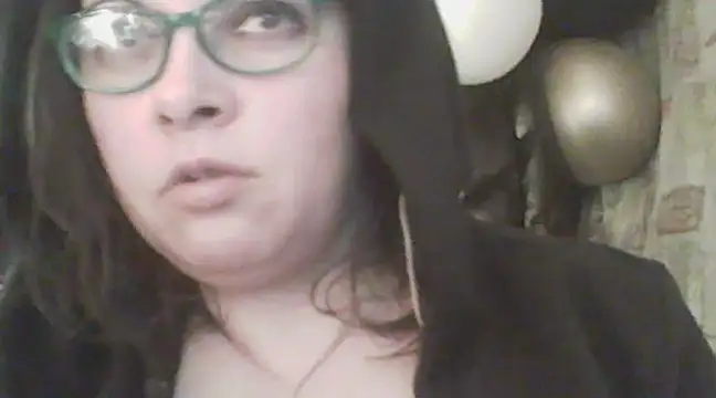 Snapshot of deluxpussy chatting on 03-04-25, 07:54 deluxpussy online show from 03-04-25, 07:54