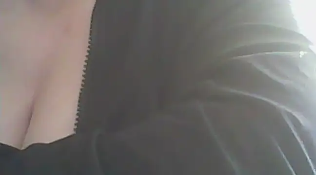 Snapshot of deluxpussy chatting on 03-19-25, 07:07 deluxpussy online show from 03-19-25, 07:07