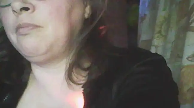 Snapshot of deluxpussy chatting on 03-21-25, 05:23 deluxpussy online show from 03-21-25, 05:23