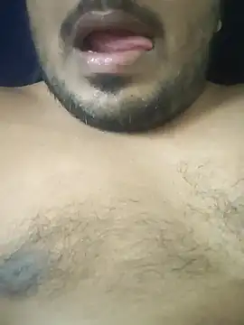 Snapshot of Bangalorebull chatting on 03-14-25, 01:57 Bangalorebull online show from 03-14-25, 01:57