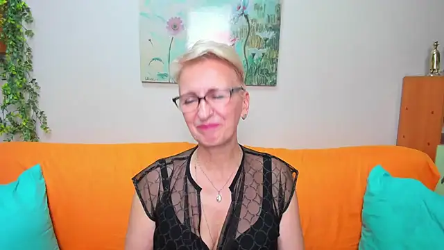 iamyourdream89 online show from 12-13-25, 07:53