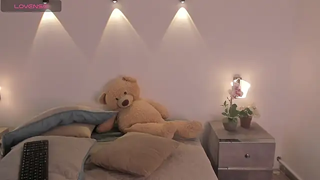 natassha1 online show from 02-14-25, 01:29