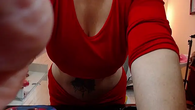 Sarah teiku online show from 12-27-24, 12:18