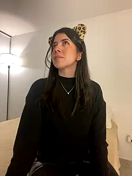 saori 10 online show from 10-31-25, 11:06