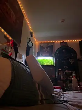 Snapshot of Toyjungee chatting on 02-25-26, 07:45 Toyjungee online show from 02-25-26, 07:45