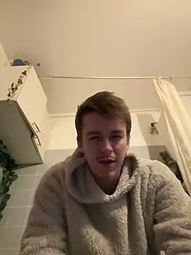 Snapshot of Toyjungee chatting on 03-15-26, 07:20 Toyjungee online show from 03-15-26, 07:20