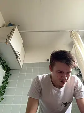 Snapshot of Toyjungee chatting on 03-16-26, 08:51 Toyjungee online show from 03-16-26, 08:51