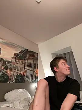 Snapshot of Toyjungee chatting on 03-21-26, 06:22 Toyjungee online show from 03-21-26, 06:22