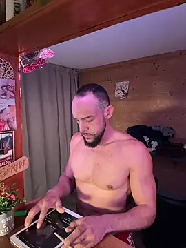 fitboyisland online show from 12-06-24, 06:50