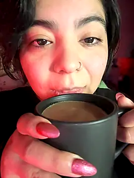 kimmiakiss22 online show from 12-23-25, 01:58