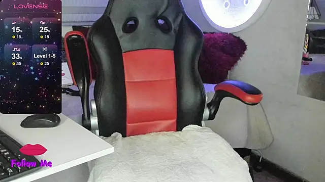 natasha logan  online show from 05-04-26, 04:08