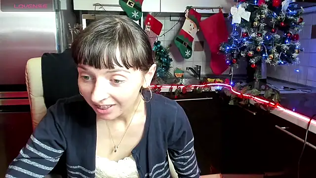 TayanaJons online show from 12-10-24, 10:28