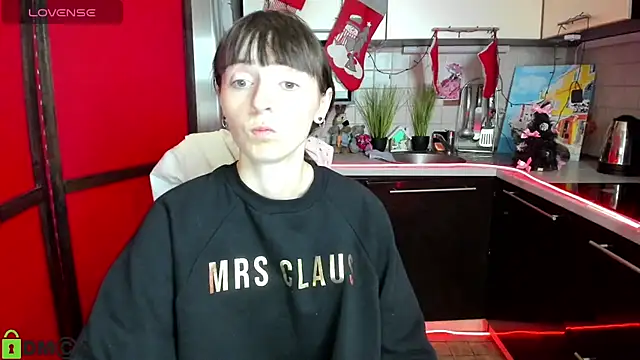 TayanaJons online show from 12-14-25, 07:58