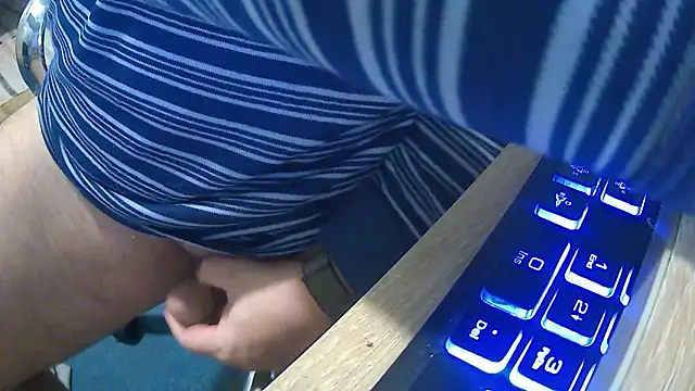 GYurmoka70 online show from 10-26-25, 06:19