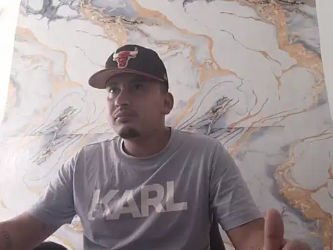 Snapshot of myke_andrade chatting on 02-25-26, 07:01 myke andrade online show from 02-25-26, 07:01