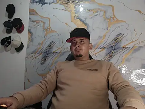 Snapshot of myke_andrade chatting on 02-27-26, 03:28 myke andrade online show from 02-27-26, 03:28