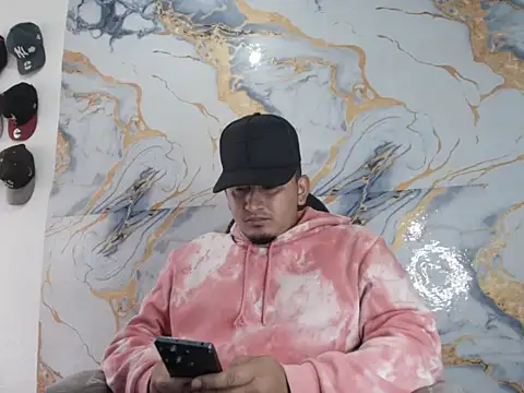 Snapshot of myke_andrade chatting on 03-17-26, 01:47 myke andrade online show from 03-17-26, 01:47