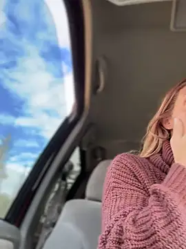 GoldenFlameGoddess online show from 10-03-25, 05:32