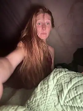 GoldenFlameGoddess online show from 11-04-25, 01:38