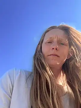 GoldenFlameGoddess online show from 05-10-26, 03:28
