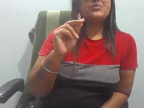 Snapshot of gyanvi1 chatting on 12-22-24, 11:33 gyanvi1 online show from 12-22-24, 11:33