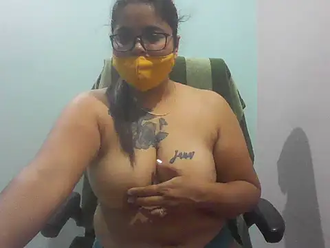 Snapshot of gyanvi1 chatting on 02-12-25, 07:13 gyanvi1 online show from 02-12-25, 07:13