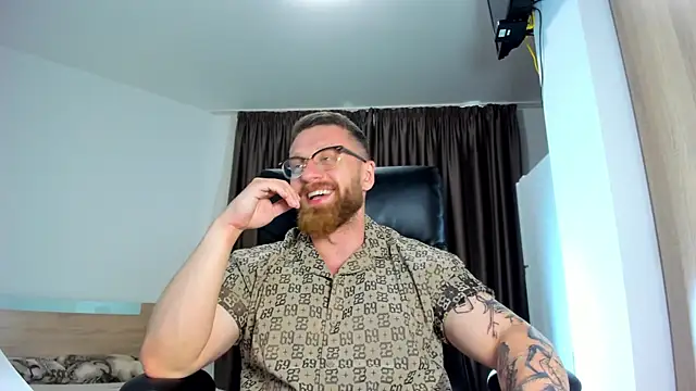 Findom guy online show from 06-18-26, 04:22