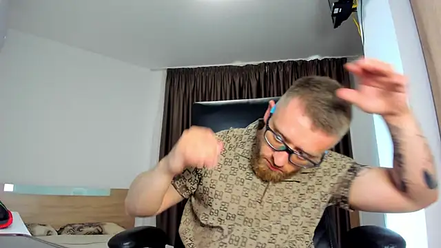Findom guy online show from 06-19-26, 04:22