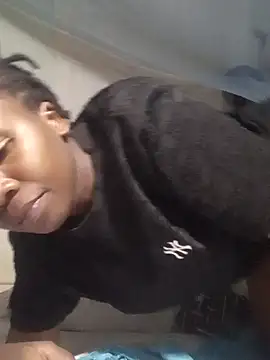 Queentesi online show from 01-31-25, 05:42