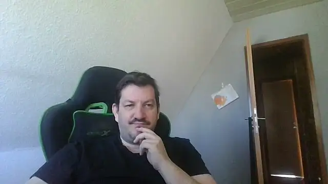 Golffahrer1982 online show from 04-22-26, 08:06