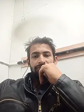 Snapshot of villian___ chatting on 11-21-25, 03:33 villian online show from 11-21-25, 03:33
