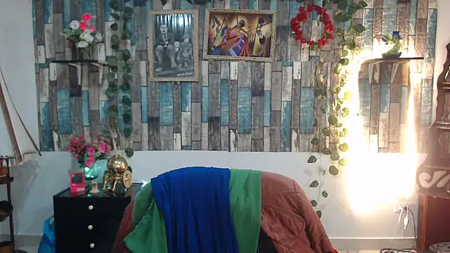 Snapshot of KarimaSarabe chatting on 09-24-25, 09:29 KarimaSarabe online show from 09-24-25, 09:29