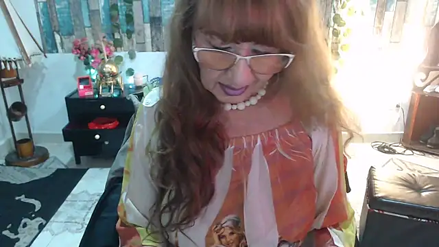 Snapshot of KarimaSarabe chatting on 10-01-25, 09:10 KarimaSarabe online show from 10-01-25, 09:10