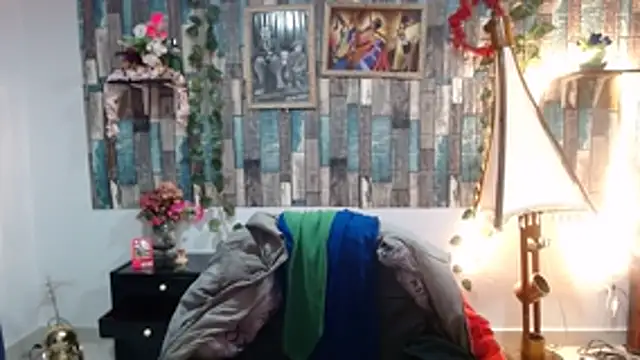 Snapshot of KarimaSarabe chatting on 10-25-25, 09:42 KarimaSarabe online show from 10-25-25, 09:42