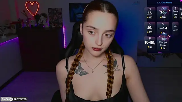 LexiPixel online show from 03-10-25, 03:09